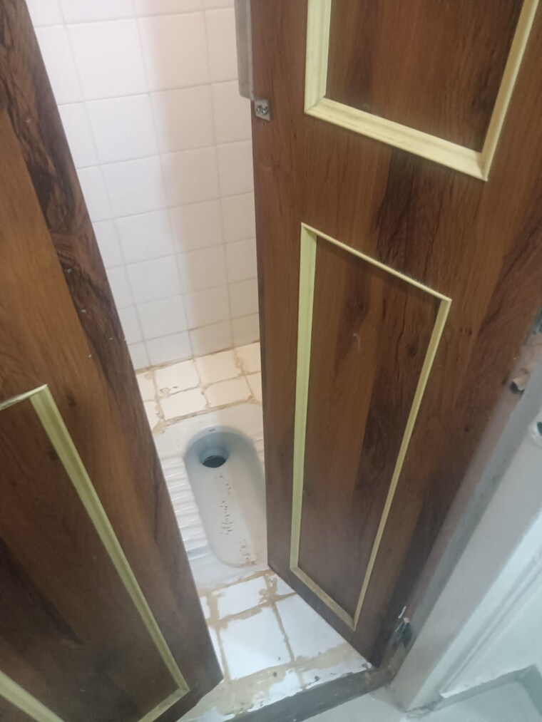 Bathroom, brahma-baug 1 Bedroom 1000 Sq.Ft. Apartment In Sopan Baug Pune 9547115