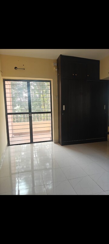 Room in 2 BHK Apartment at Daulat Nagar, Anand Nagar – for Rent