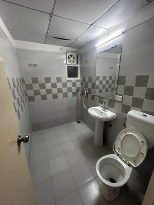 Bathroom in 2 BHK Apartment at Gaur City 7th Avenue, Sector 4 Greater Noida – for Rent