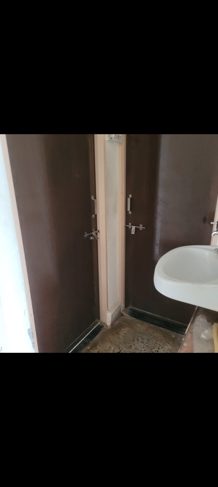 Bathroom, leela-park-chs 2 Bedroom 870 Sq.Ft. Apartment In Anand Nagar Pune 9547228