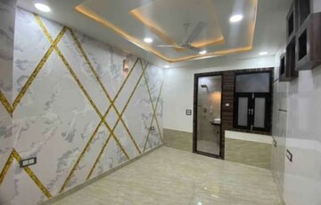 Room in 2 BHK Builder Floor at Amrapali Vaishali, Vaishali Sector 3 – for Rent