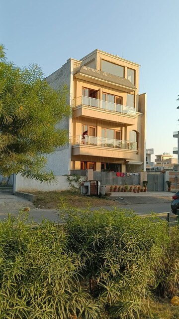 2 BHK Builder Floor For Rent in Aerocity