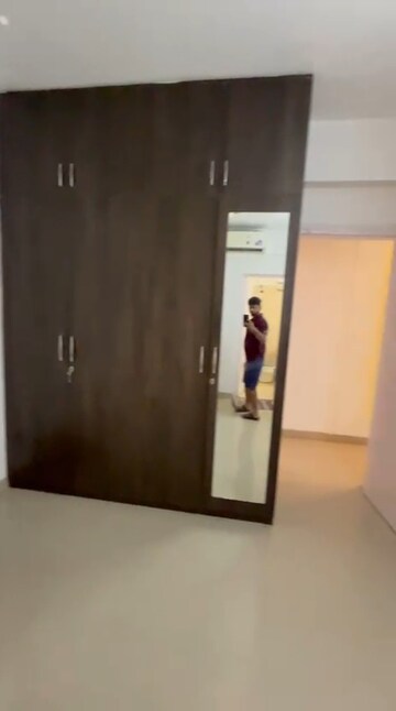 Room in 2 BHK Apartment at Puri Pratham, Sector 84 – for Rent