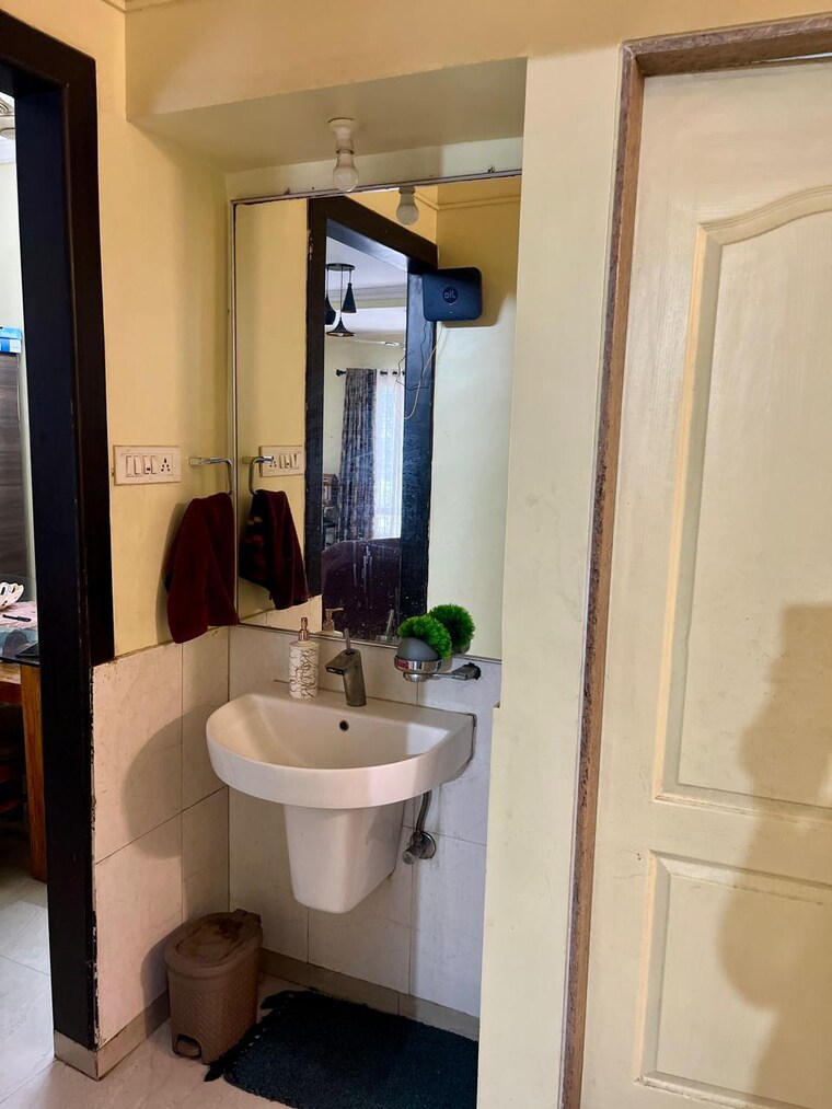 Bathroom, naiknavare-mystique-moods 2 Bedroom 1150 Sq.Ft. Apartment In Viman Nagar Pune 9547300