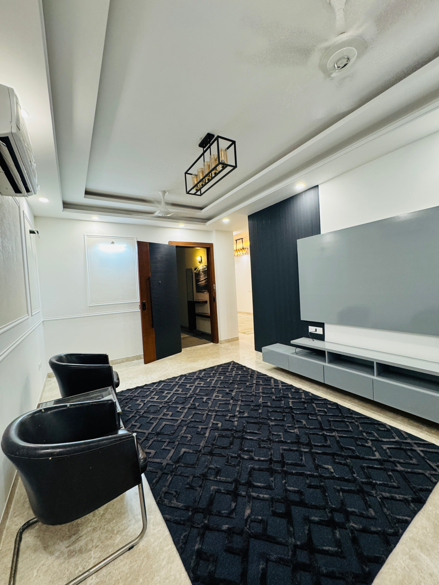 3 BHK + Servant Room Builder Floor For Sale in South City 2