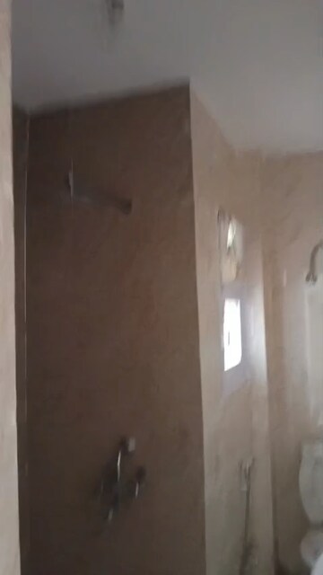 Bathroom in 3 BHK Builder Floor at Rps Palms, Sector 88 – for Rent