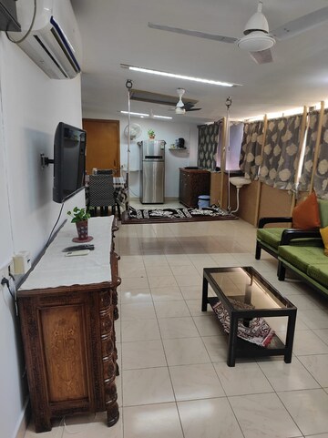  2 BHK Apartment at Bandra West – for Rent