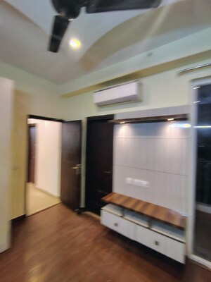 Room in 3 BHK Apartment at Mapsko Mount Ville, Sector 79 – for Rent