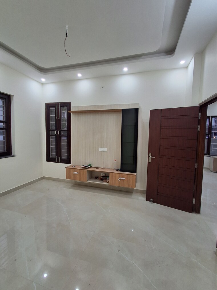 Room, gms road 3 Bedroom 130 Sq.Yd. Independent House In Gms Road Dehradun 9547451