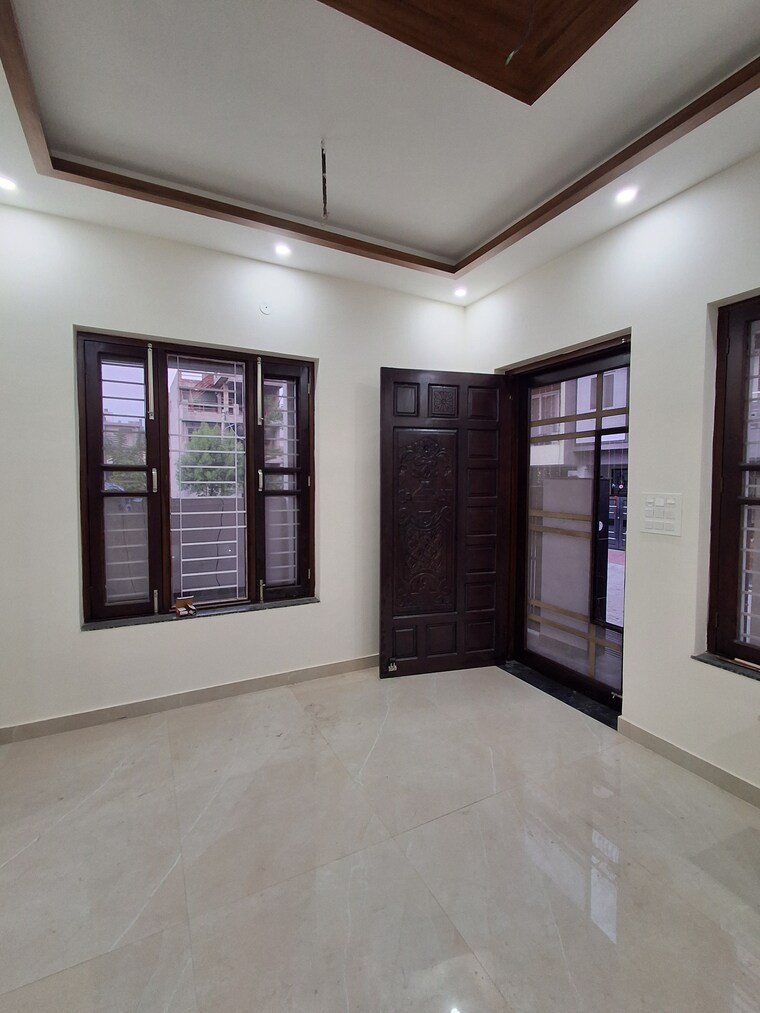 Room, gms road 3 Bedroom 130 Sq.Yd. Independent House In Gms Road Dehradun 9547451
