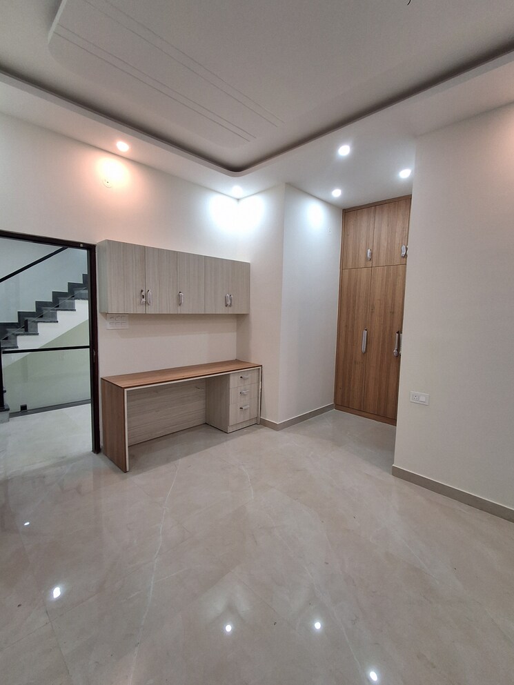 Room, gms road 3 Bedroom 130 Sq.Yd. Independent House In Gms Road Dehradun 9547451