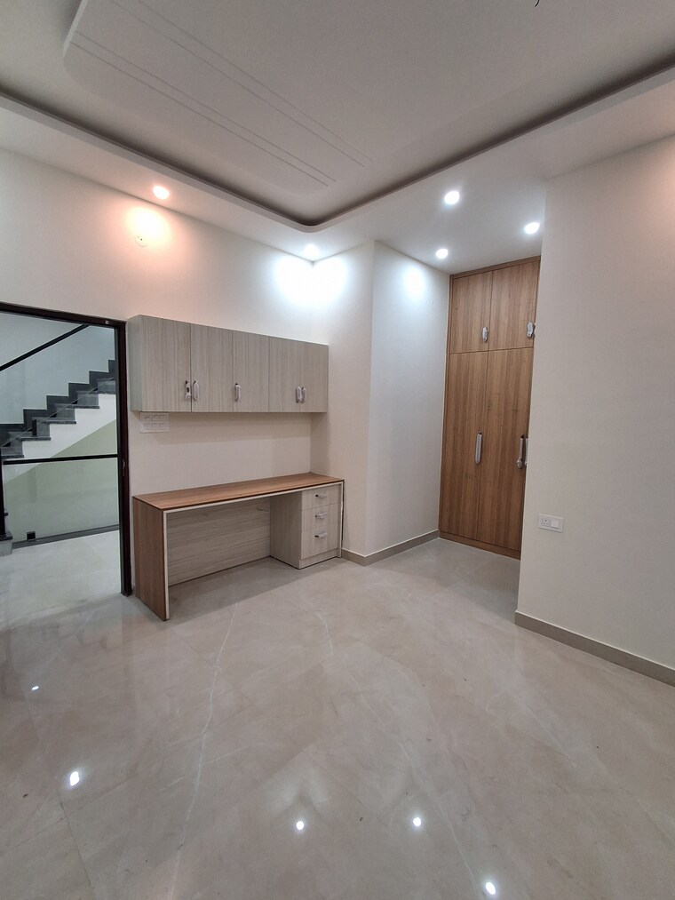 Room, gms road 3 Bedroom 130 Sq.Yd. Independent House In Gms Road Dehradun 9547451