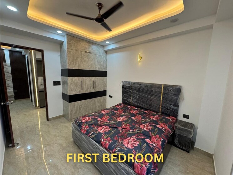Bedroom, sector 73 2 Bedroom 1051 Sq.Ft. Builder Floor In Sector 73 Noida 9547554