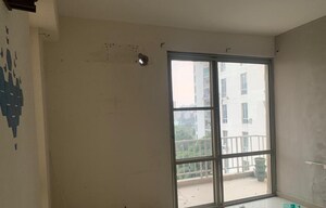 Room in 2 BHK Apartment at Pioneer Park Araya, Sector 61 – for Rent