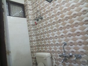 Bathroom in 1.5 BHK Builder Floor at Mayur Vihar – for Rent