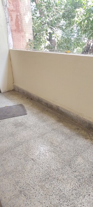 Room in 2 BHK Apartment at Matoshree Apartment Bhusari Colony, Kothrud – for Rent