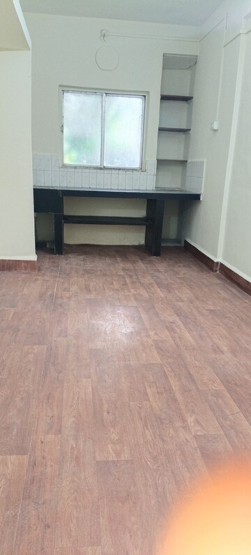 Room in 2 BHK Apartment at Matoshree Apartment Bhusari Colony, Kothrud – for Rent