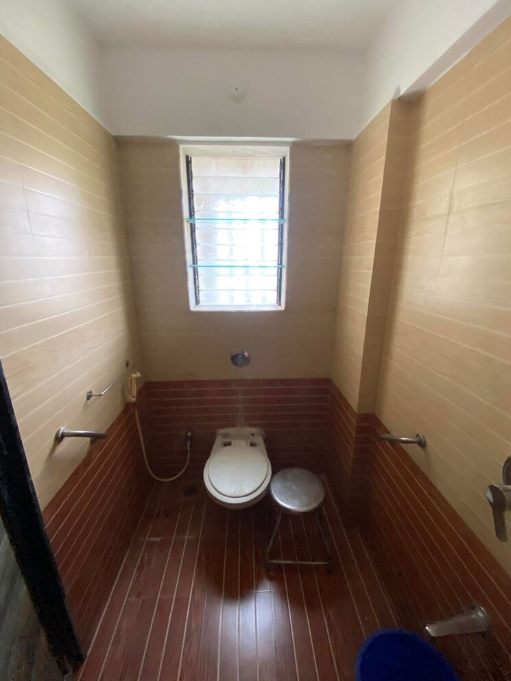 Bathroom, diamond-garden 2 Bedroom 800 Sq.Ft. Apartment In Chembur Mumbai 9547655