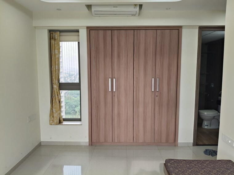Room, kalpataru-paramount 2 Bedroom 672 Sq.Ft. Apartment In Kapur Bawdi Thane 9547702
