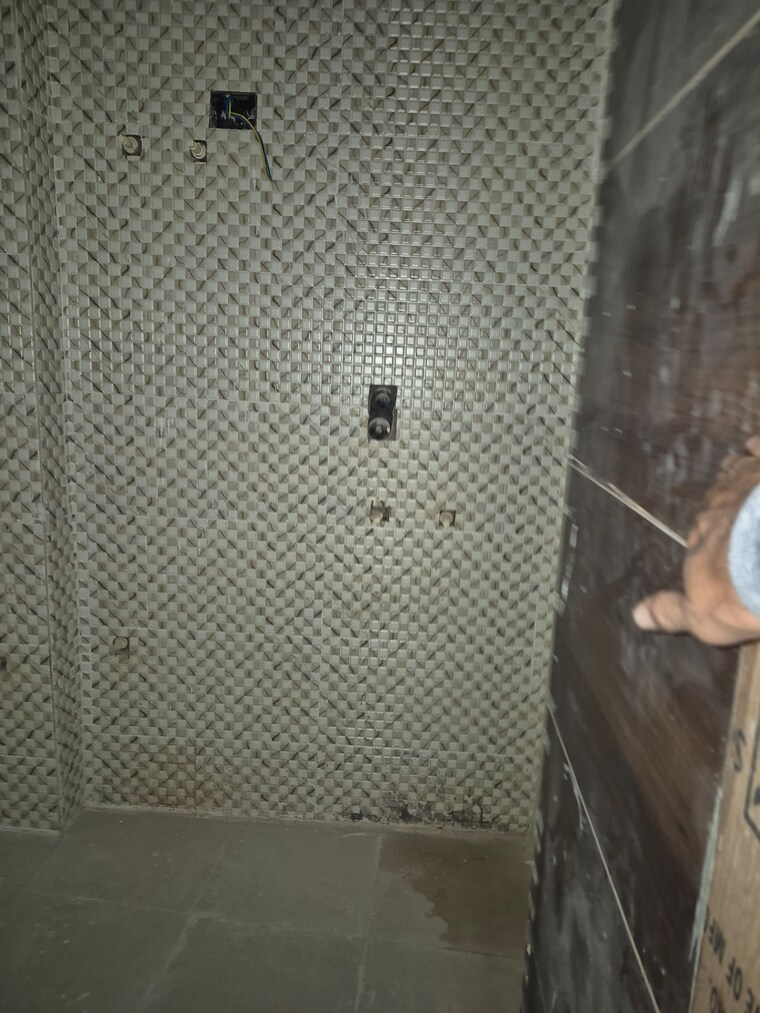 Bathroom, acharya niketan 2.5 Bedroom 450 Sq.Ft. Builder Floor In Acharya Niketan Delhi 9547726