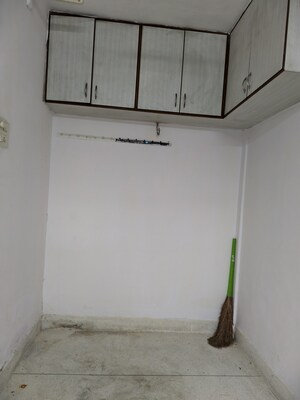 Room in 1 RK Apartment at Mantri Park, Goregaon East – for Rent