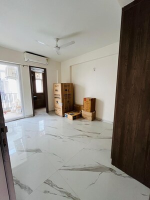 Bathroom in 3 BHK Apartment at Pareena The Elite Residences, Sector 99 – for Rent