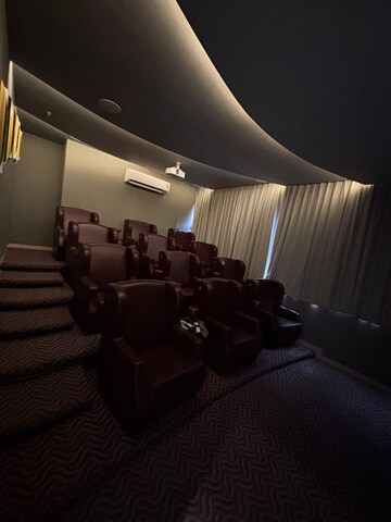 Team Area in 3 BHK Apartment at Oberoi Eternia, Mulund West – for Sale