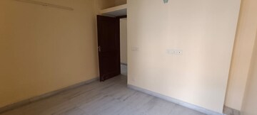 Room in 2 BHK Apartment at Zara Aavaas, Sector 104 – for Rent