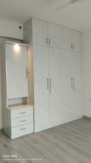 2 BHK Apartment For Rent in Raheja Navodaya, Sector 95