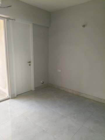 Room in 2 BHK Apartment at Zara Aavaas, Sector 104 – for Rent