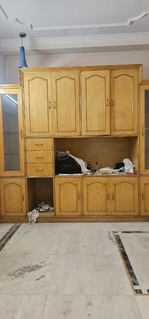 Furnished Amenities in 3 BHK Builder Floor at Sector 45 – for Rent