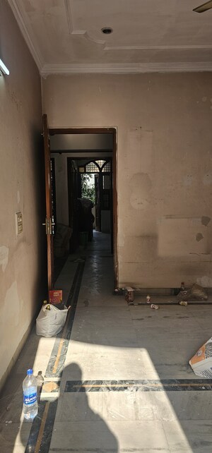 Parking in 3 BHK Builder Floor at Sector 45 – for Rent