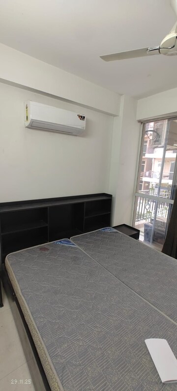 Room in 2 BHK Apartment at Signature Global Andour Height, Sector 71 – for Rent