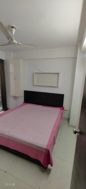 Bedroom in 2 BHK Apartment at Signature Global Andour Height, Sector 71 – for Rent