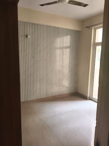 2 BHK Apartment For Rent in Shree Vardhman Mantra, Sector 67