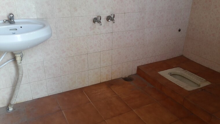 Bathroom, rt nagar 1 Bedroom 760 Sq.Ft. Independent House In Rt Nagar Bangalore 9548280