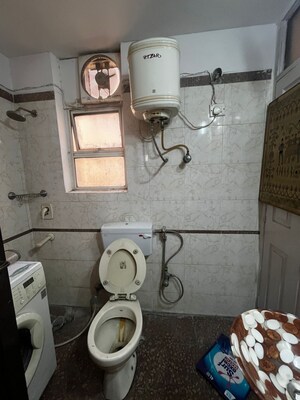 Bathroom in 2 BHK Apartment at Ansal Sushant Apartments, Sushant Lok I – for Rent