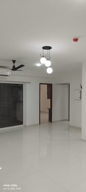 Room in 2 BHK Apartment at Hero Homes Gurgaon, Sector 104 – for Rent