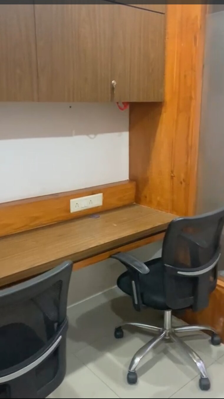 undefined, old padra road Commercial Office Space 410 Sq.Ft. In Old Padra Road Vadodara 9548317