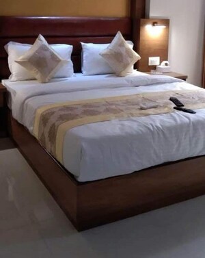 2 BHK Apartment For Rent in Shreeji Atlantis, Malad West