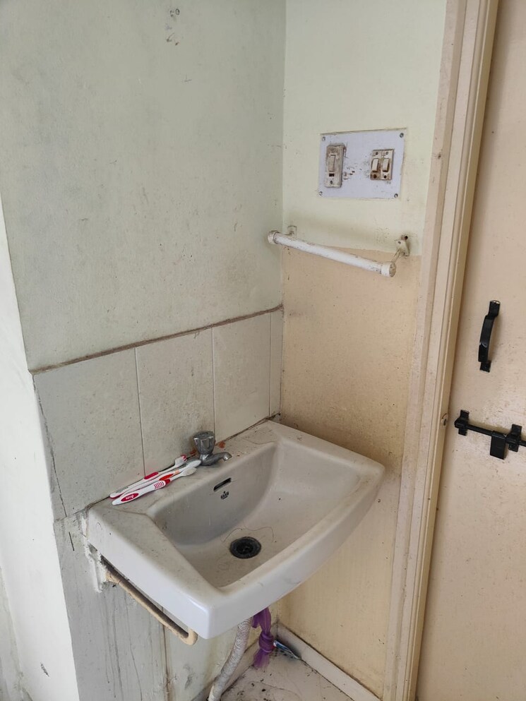 Bathroom, bhansali-campus-phase-ii 2 Bedroom 960 Sq.Ft. Apartment In Sinhagad Road Pune 9548376