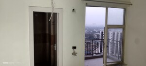 Room in 2.5 BHK Apartment at Imperia Esfera, Sector 37c – for Rent