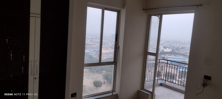 Balcony, imperia-esfera 2.5 Bedroom 1578 Sq.Ft. Apartment In Sector 37c Gurgaon 9548398