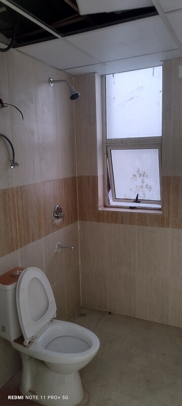 Bathroom in 2.5 BHK Apartment at Imperia Esfera, Sector 37c – for Rent