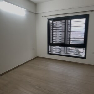 Room in 3 BHK Apartment at Sobha City Gurgaon, Babupur Village – for Rent