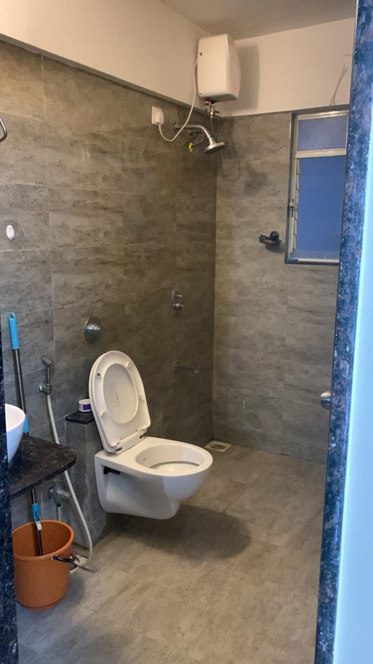 Bathroom, oxford-paradise 2 Bedroom 692 Sq.Ft. Apartment In Sus Pune 9548405