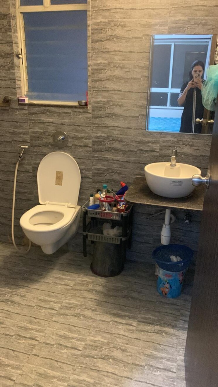 Bathroom, oxford-paradise 2 Bedroom 692 Sq.Ft. Apartment In Sus Pune 9548405