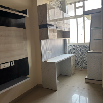 Bathroom in 3.5 BHK Apartment at JM Aroma, Sector 75 – for Rent