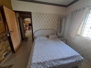 Bedroom in 3 BHK Apartment at Thane West – for Rent