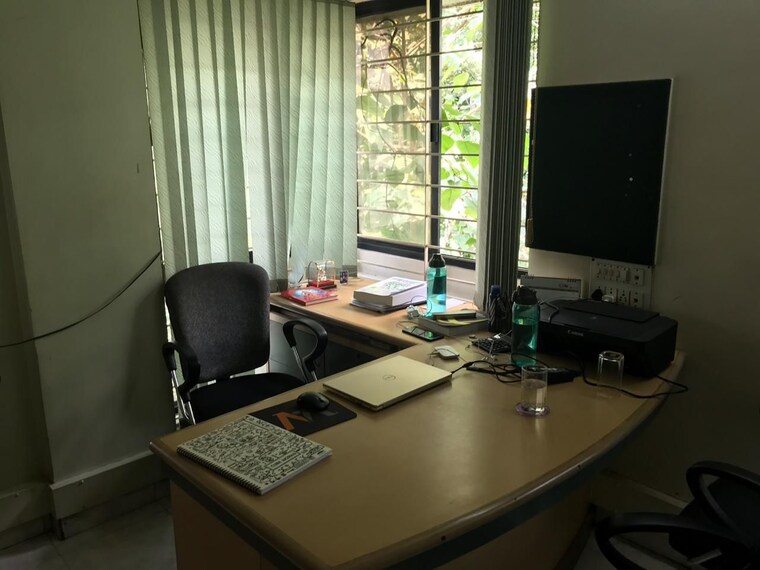 Living Room, deccan gymkhana Commercial Office Space 300 Sq.Ft. In Deccan Gymkhana Pune 9548492